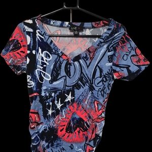 Love Women's V-Neck Graffiti Top - Red and Blue
